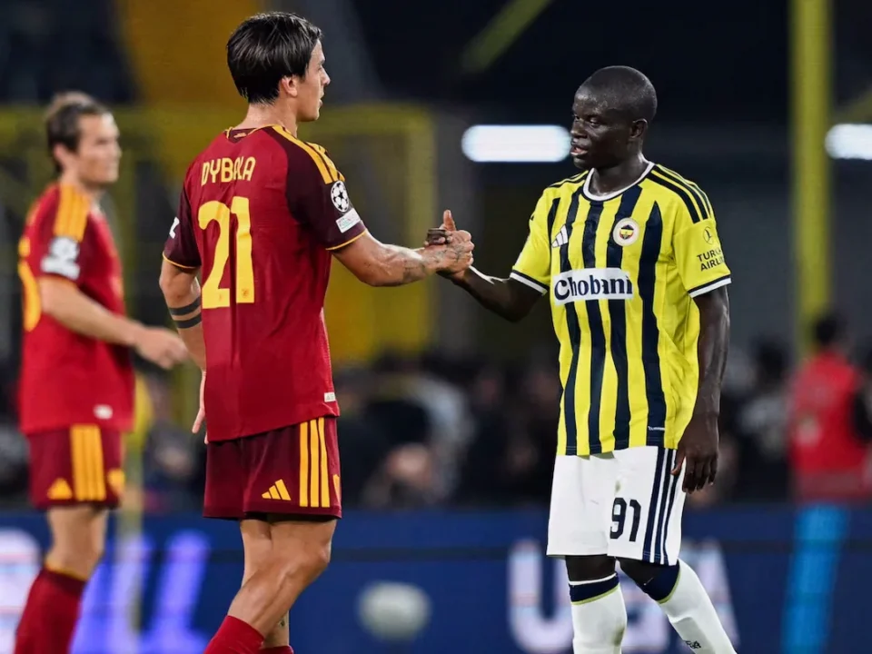 Roma Hold Fenerbahçe to Draw in Champions League Return
