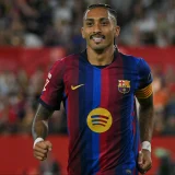 Raphinha Treble Fires Barcelona Past Sevilla as New Deal Nears