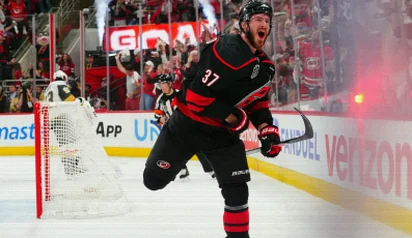 Hurricanes Top Golden Knights in Game 5, Take 3-2 Stanley Cup Final Lead