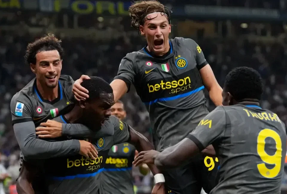 Inter Fight Back to Beat Udinese 5-3 and Stay Level With Roma