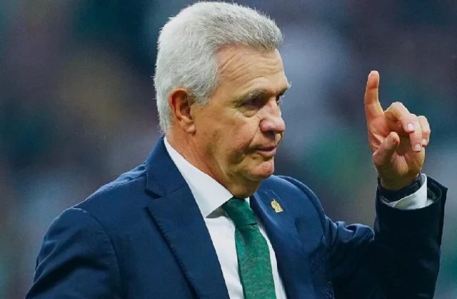 Javier Aguirre Emerges as Valencia’s Leading Candidate After Corberán Exit