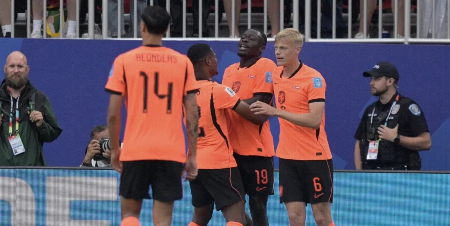 Juventus Scout Dutch Internationals Brobbey and Van Dijk in Amsterdam
