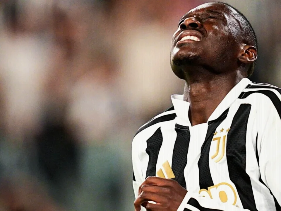 Juventus Striker Kolo Muani Undergoes Surgery for Broken Finger