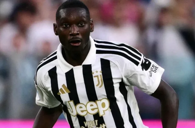 Kolo Muani Set to Lead Juventus Attack Against Cagliari
