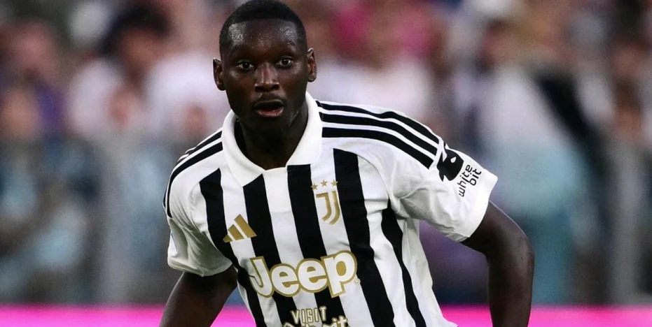 Kolo Muani Set to Lead Juventus Attack Against Cagliari
