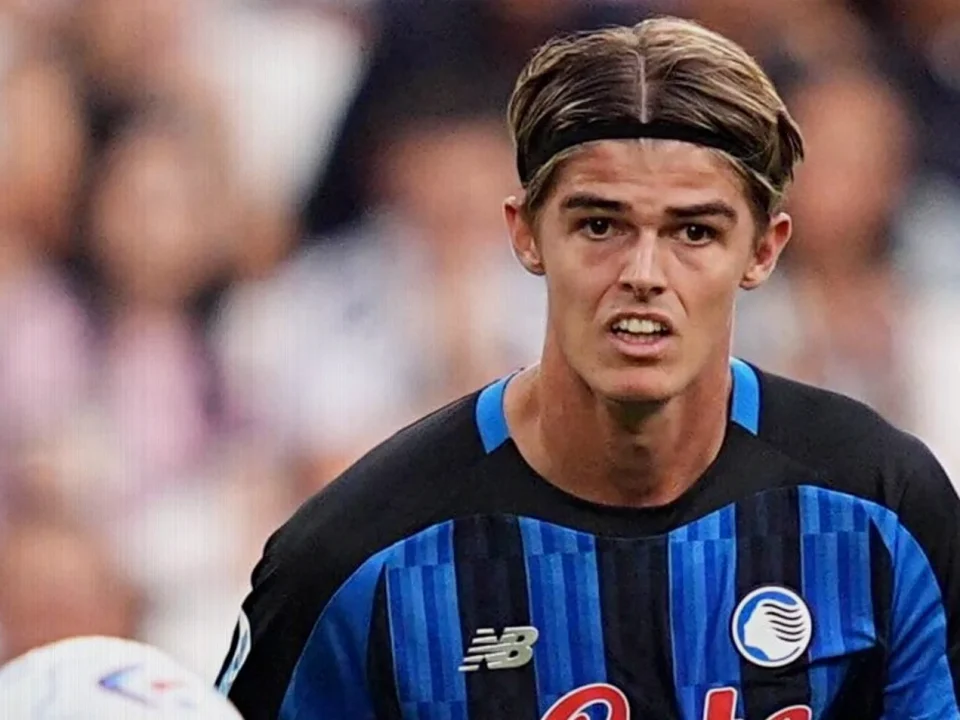 Charles De Ketelaere Reveals PSG Summer Approach Despite Atalanta Happiness