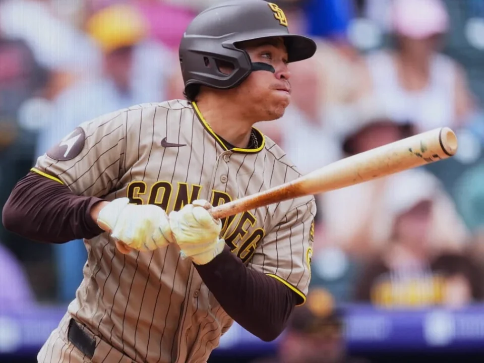 Padres Strengthen Wild Card Hold With 9-2 Rout of Rockies