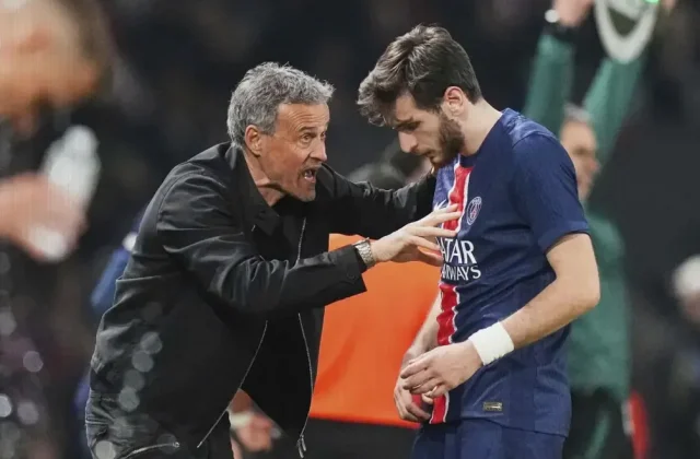 Kvaratskhelia Says Luis Enrique Keeps PSG Players Under Constant Pressure