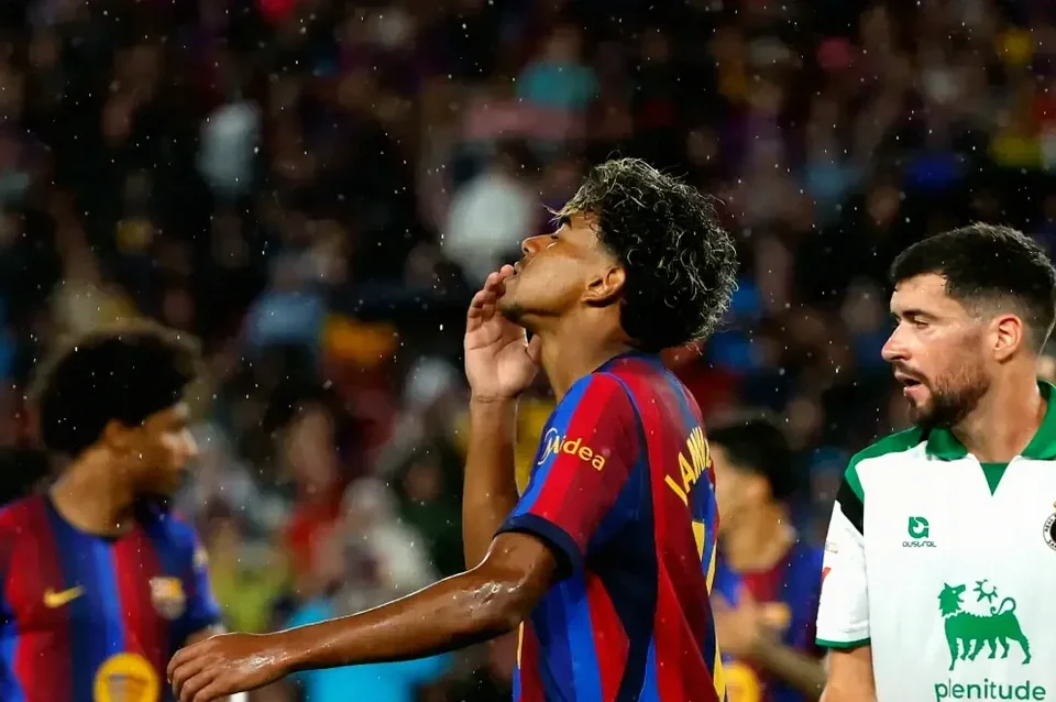 Lamine Yamal Has Penalty Saved in Barcelona Win Over Racing
