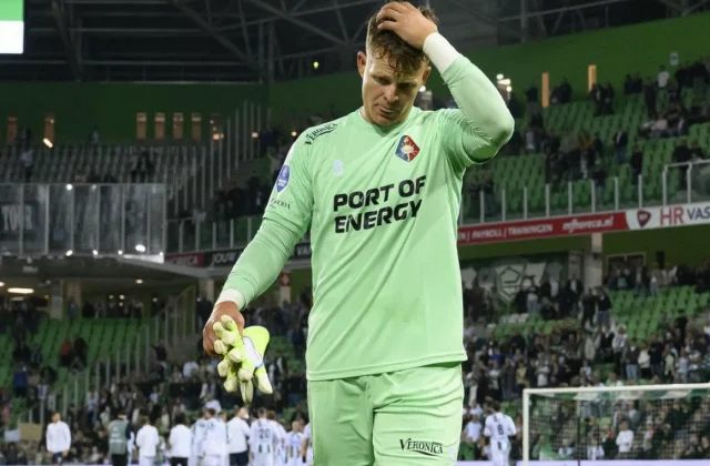Ronald Koeman Jr Moved by AZ Alkmaar Tribute to His Mother