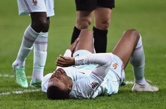 Mbappé Ruled Out of France Duty With Knee Problem, Returns to Madrid