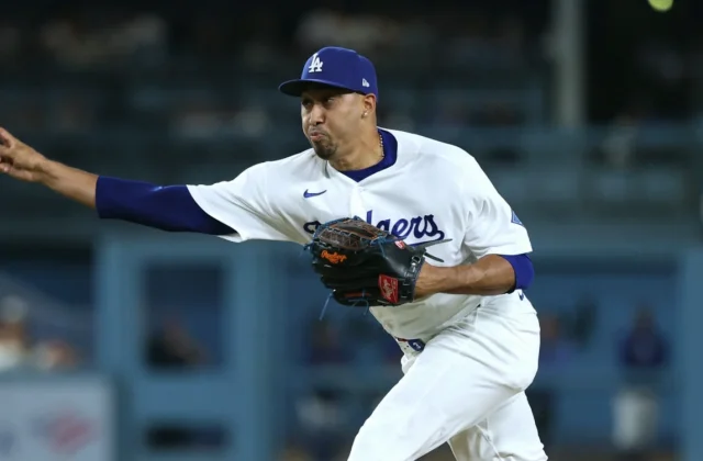 Edwin Díaz Returns to Dodgers Bullpen With October Role on the Line