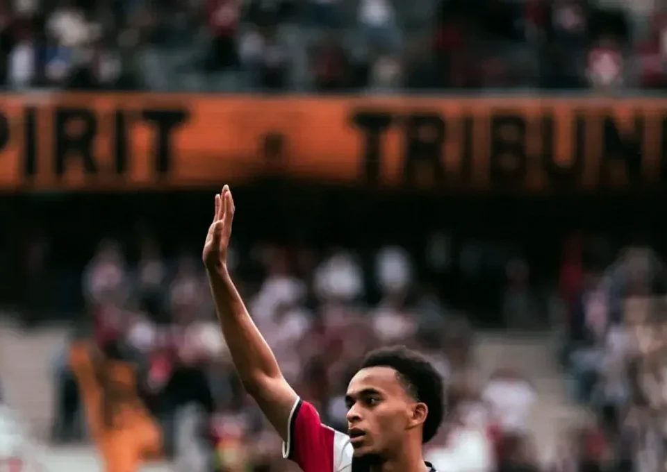 Ethan Mbappé Fires Lille Top of Ligue 1 After Troyes Win