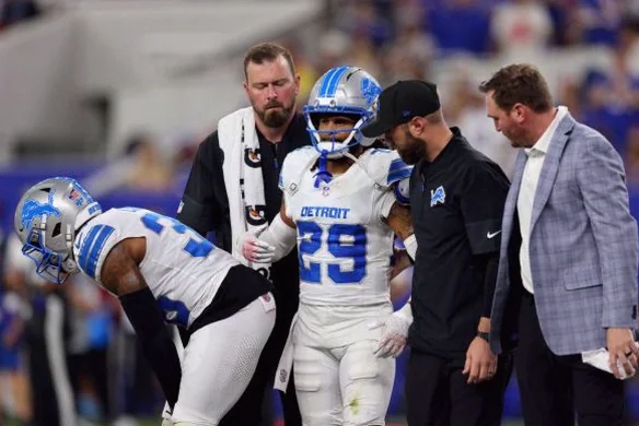 Avonte Maddox Exits Lions-Bills Game With Foot Injury