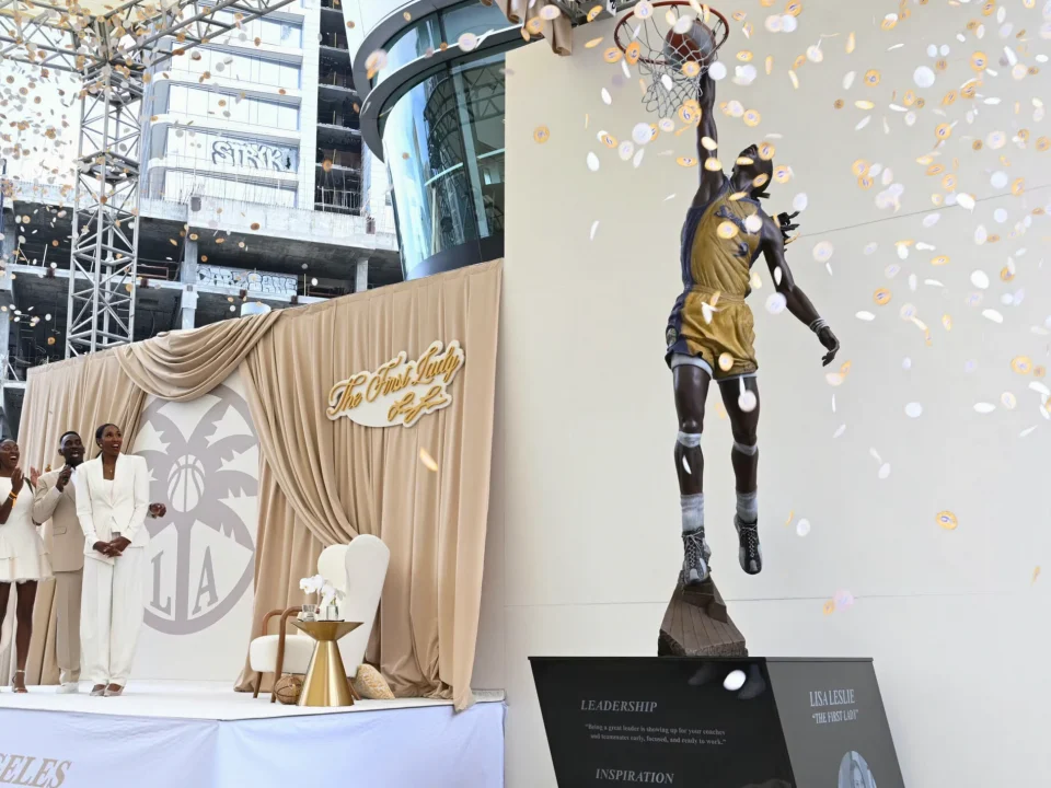Lisa Leslie Statue Unveiled Outside Crypto.com Arena