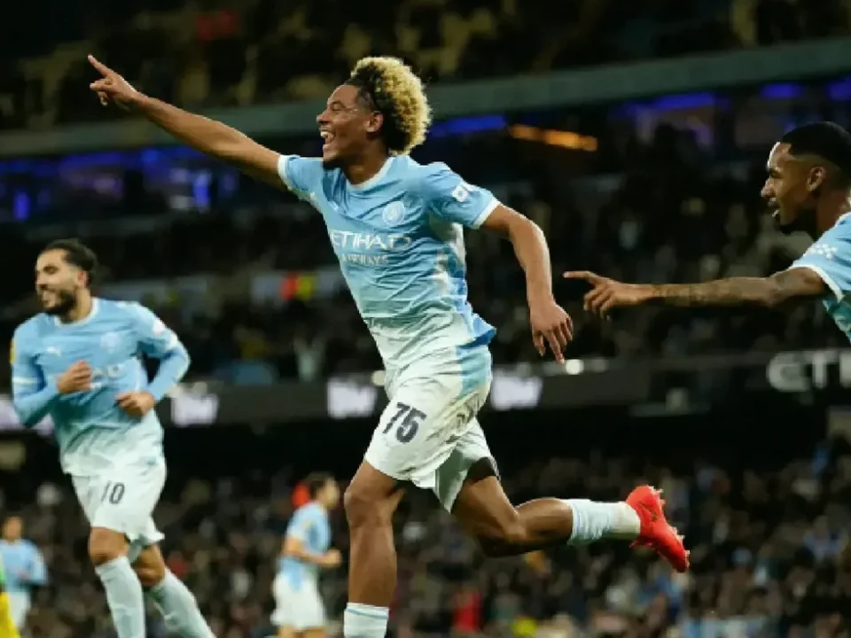 Floyd Samba Stars as Manchester City Crush Norwich 5-0 in EFL Cup