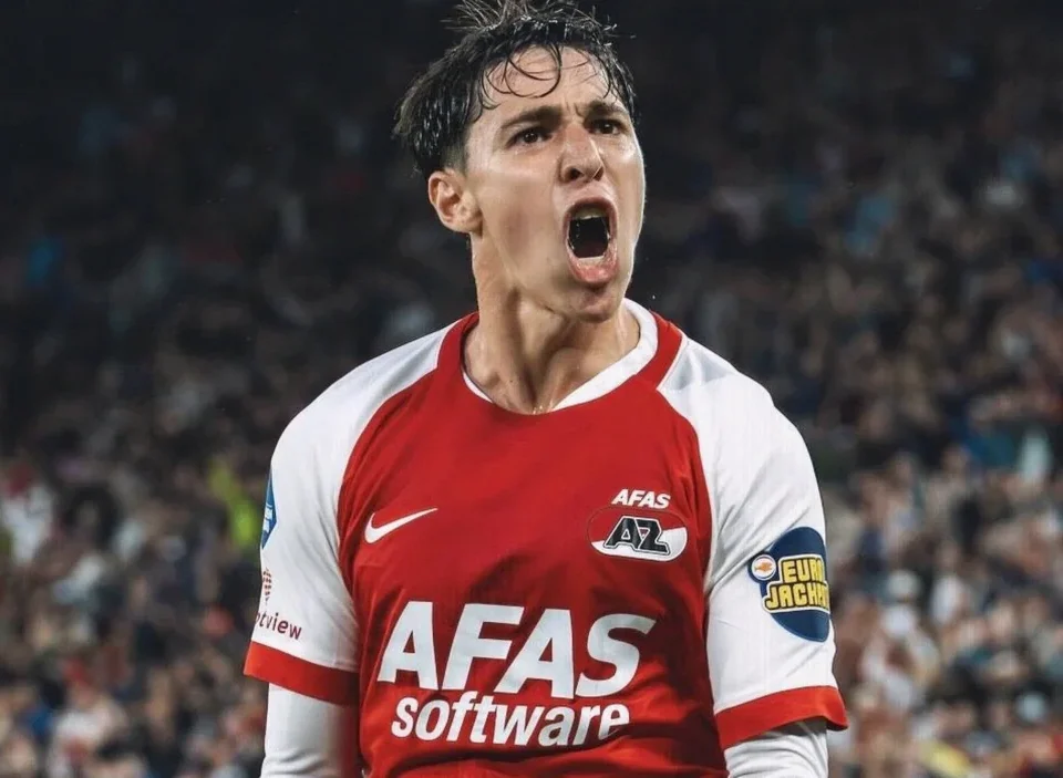 Mateo Chávez Wins AZ Alkmaar’s August Goal of the Month Award