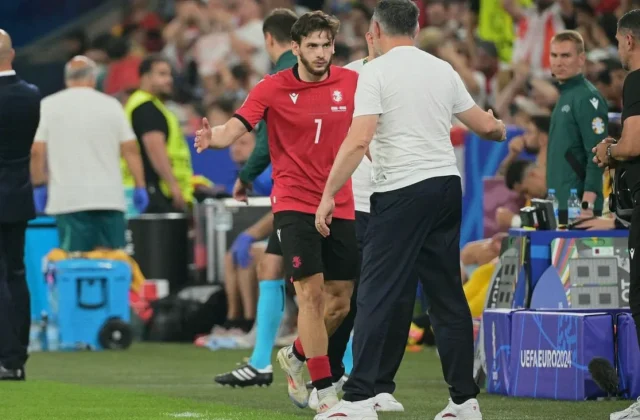 Kvaratskhelia Pays Tribute After Georgia Sack Willy Sagnol