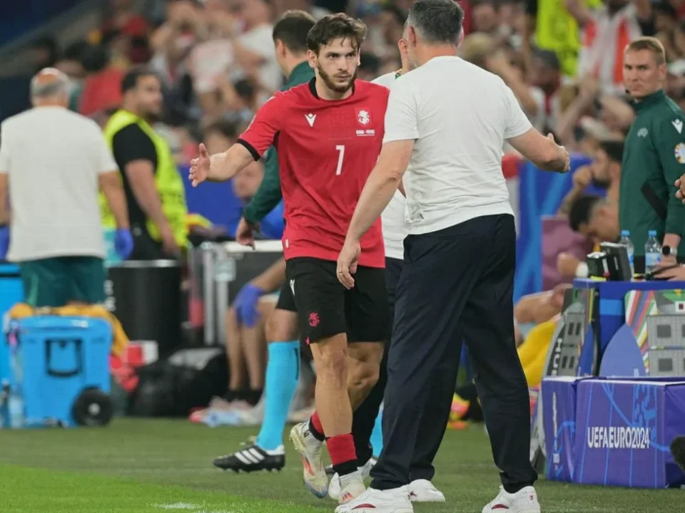 Kvaratskhelia Pays Tribute After Georgia Sack Willy Sagnol