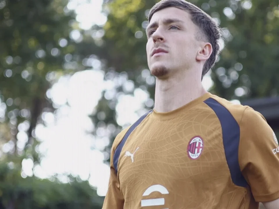 Milan Sweat Over Saelemaekers After Right-Ankle Injury in Training
