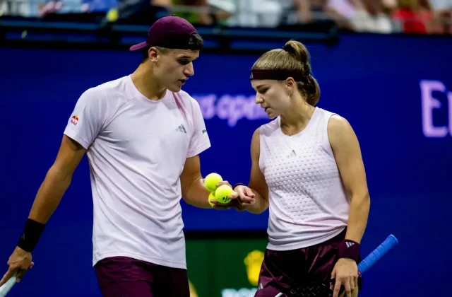 Muchova and Mensik Rally Into US Open Mixed Doubles Final