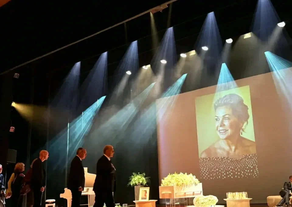 Dutch Football Pays Tribute to Ronald Koeman’s Wife Bartina