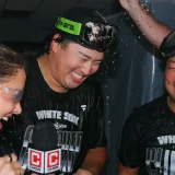 Murakami Celebrates as White Sox Clinch Playoff Berth with 9-1 Win