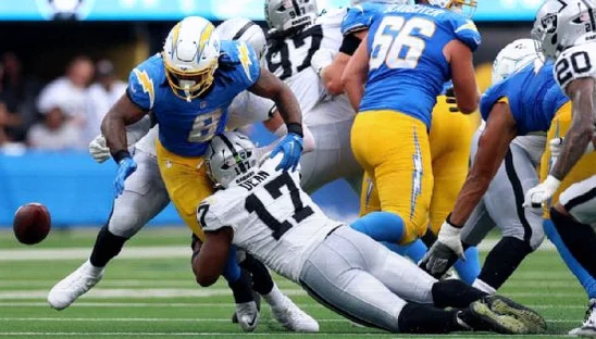 Nakobe Dean Powers Raiders’ 2-0 Start With Game-Changing Defense