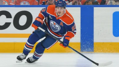 Oilers’ Nugent-Hopkins Ruled Out for Opener Against Canucks