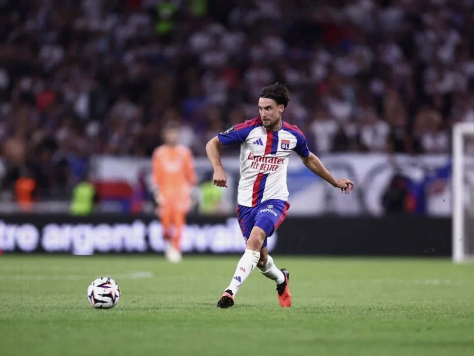 Lyon to Face Rennes Without Nicolas Tagliafico After Muscle Issue
