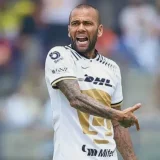 Dani Alves Pays Tribute to El Salvador’s CD FAS in Signed Shirt