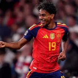 Lamine Yamal Meets Declan Rice’s Son After Spain Win at Wembley