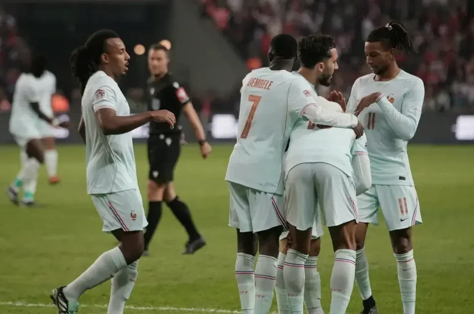 Kylian Mbappé Suffers Left Knee Injury After Scoring for France