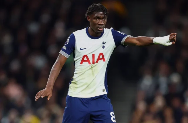 Ajax Sign Former Lille Midfielder Yves Bissouma on One-Year Deal