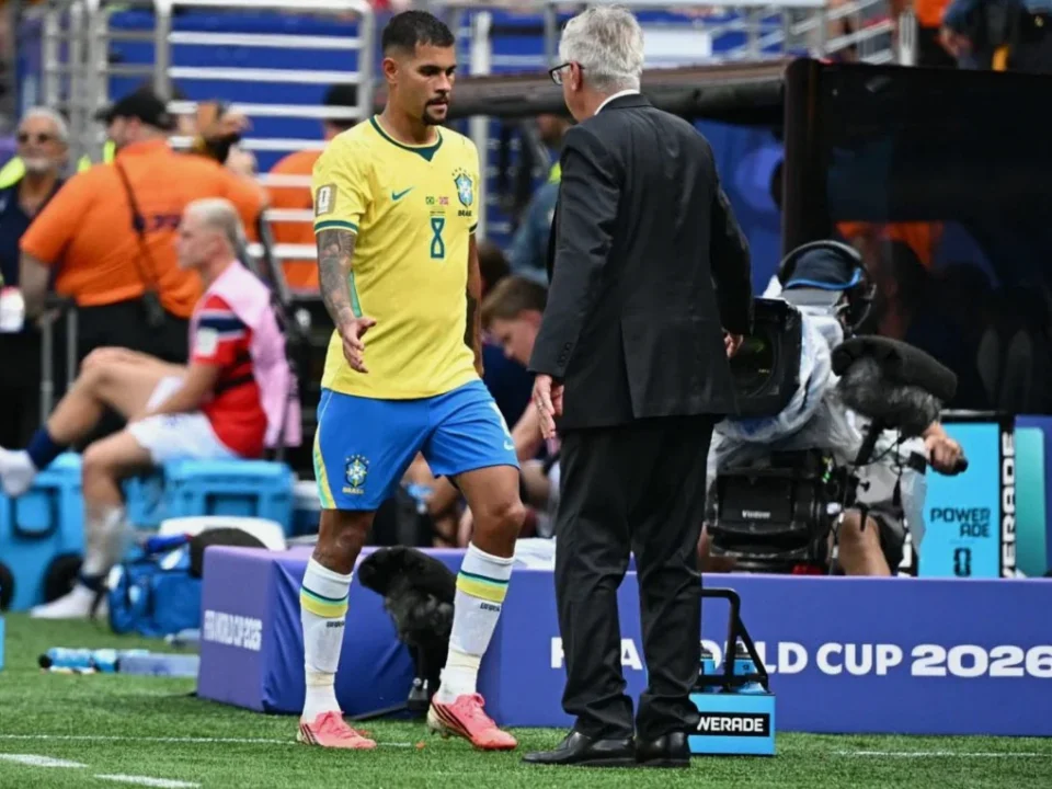 Bruno Guimaraes Backs Carlo Ancelotti After Brazil’s World Cup Exit