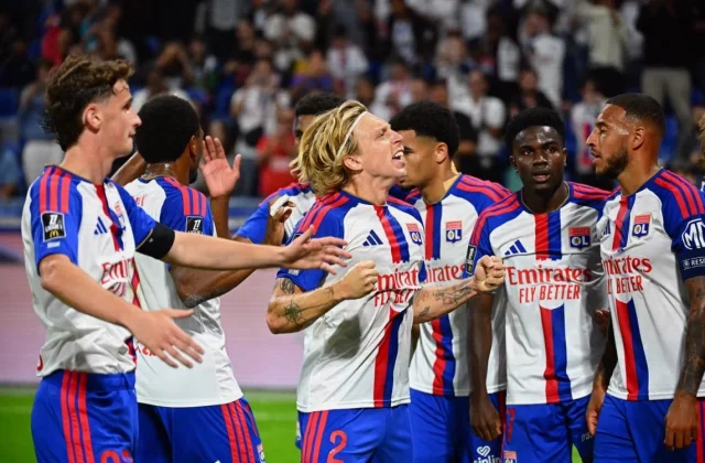 Nuamah’s Double Fires Lyon to 4-0 Win Over Rennes