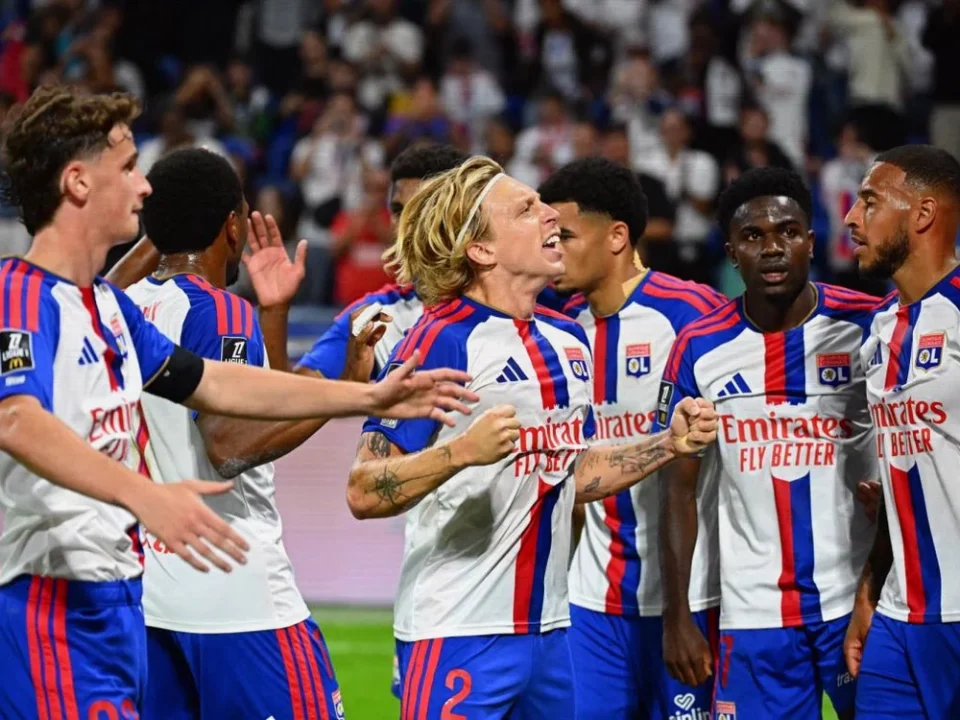 Nuamah’s Double Fires Lyon to 4-0 Win Over Rennes