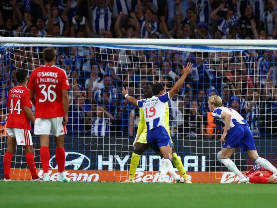 Farioli’s Porto Beat Benfica to Open Five-Point Lead in Portugal