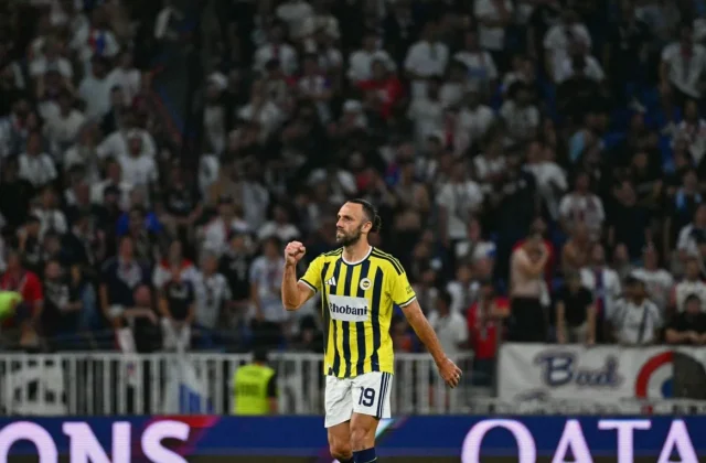 Fenerbahçe End Winless Run With 8-0 Eyupspor Rout