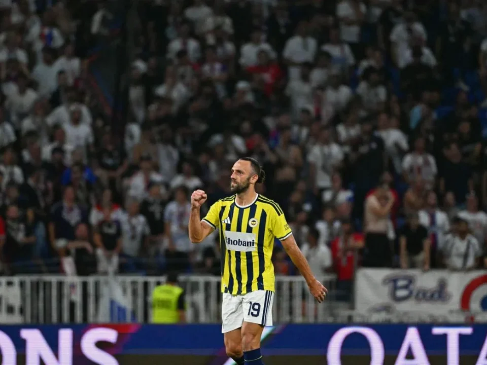 Fenerbahçe End Winless Run With 8-0 Eyupspor Rout