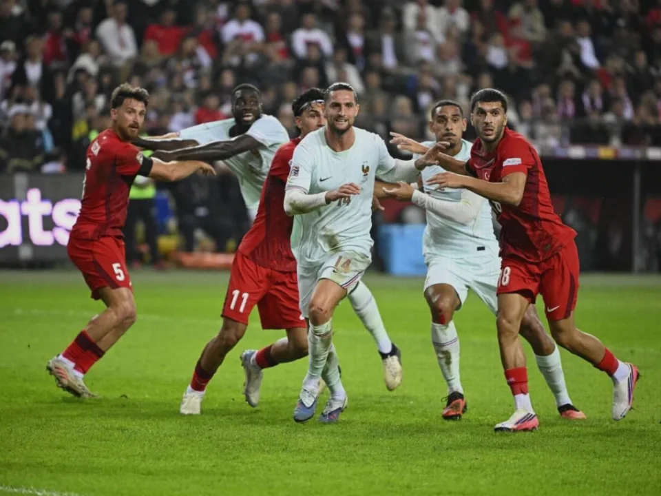 France Held 0-0 by Turkey at Half-Time in Zidane’s First Match