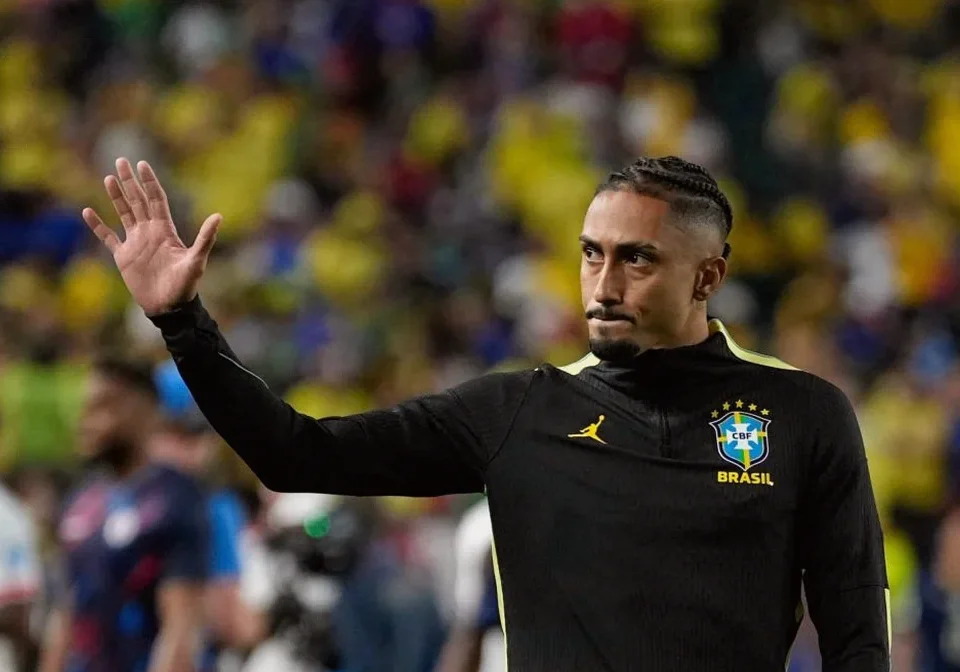 Raphinha Joins Brazil After Explosive Start for Barcelona