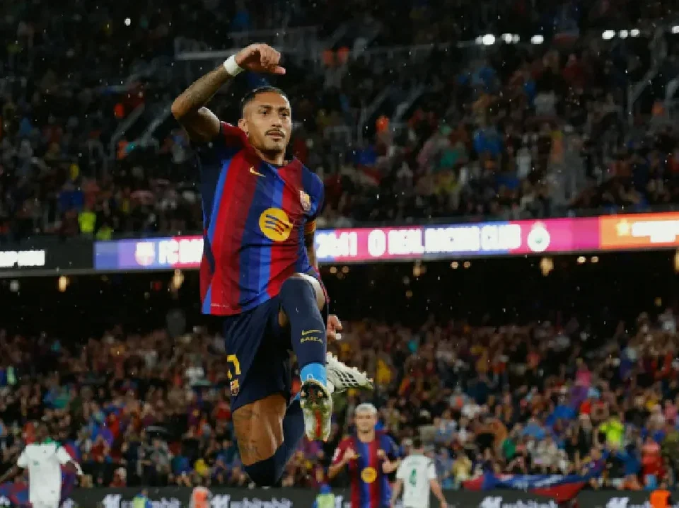 Raphinha Nears Ronaldo Record After Barcelona Hat-Trick Against Sevilla
