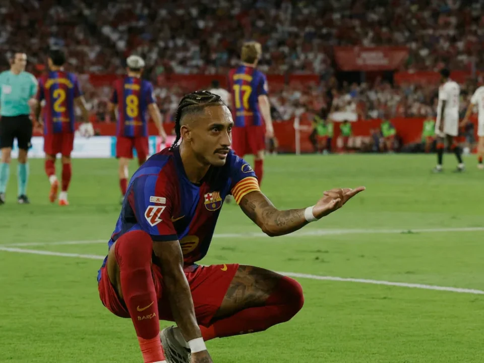 Raphinha’s Perfect Hat-Trick Fires Barcelona to 3-1 Sevilla Win