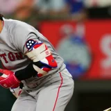 Willson Contreras Leaves Red Sox Game After Hand Injury Against Rangers
