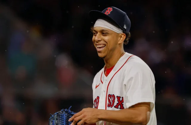 Red Sox Sweep Cubs as Fenway Regular-Season Schedule Ends Early