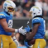 Chargers Keep TE Charlie Kolar Off Injured Reserve After Forearm Injury