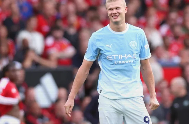 Haaland’s Late Goal Seals Manchester Derby Win for 10-Man City