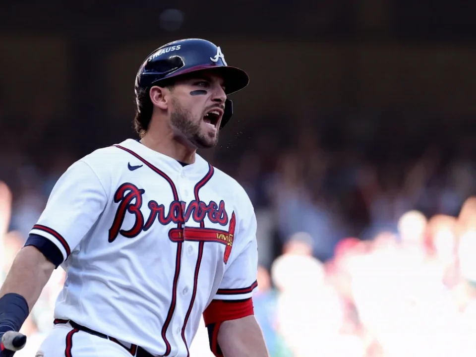Austin Riley’s Late Three-Run Homer Lifts Braves Past Phillies in Game 1