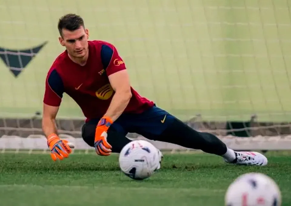 Livakovic Makes Surprise Barcelona Debut in Sevilla Clash